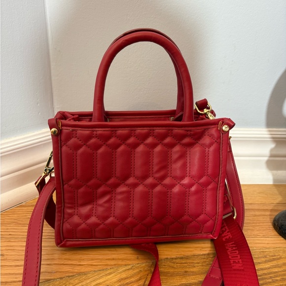 Steve Madden Red Crossbody Mini Purse Quilted Zipper Closure Gold Hardware - Picture 8 of 13